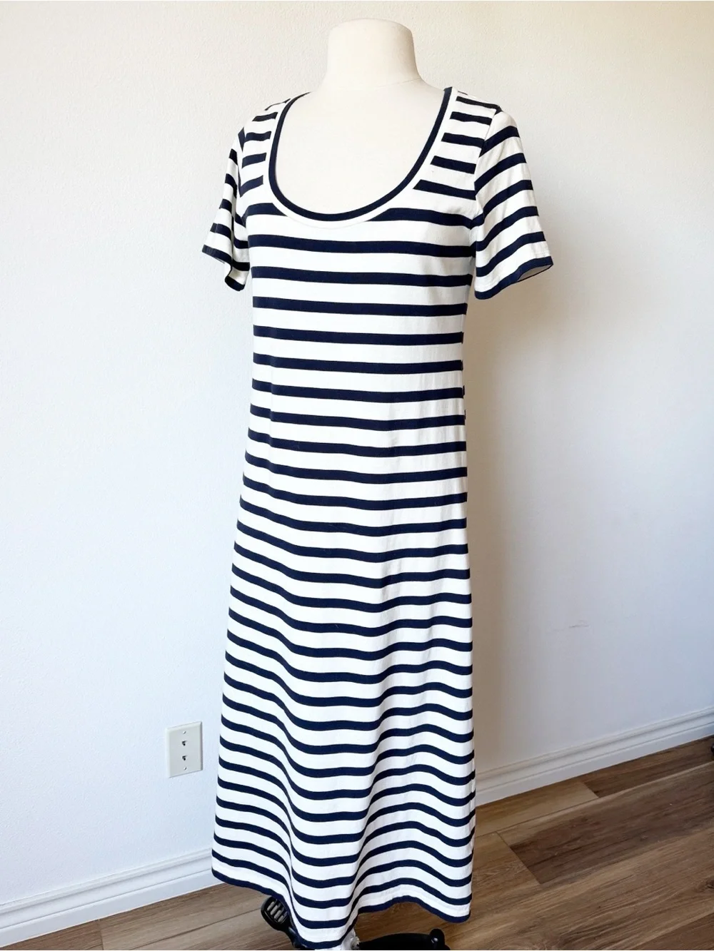 J Crew Striped Short-Sleeve Scoop Neck Dress – Navy and White